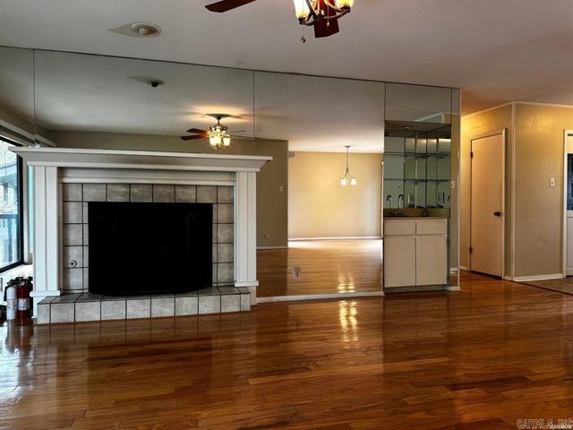2325 Lakeshore Dr Unit B4, Hot Springs, AR 71913