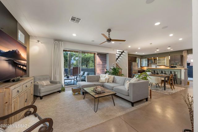 10501 E Eleanor Maldonado Place, Tucson, AZ 85747