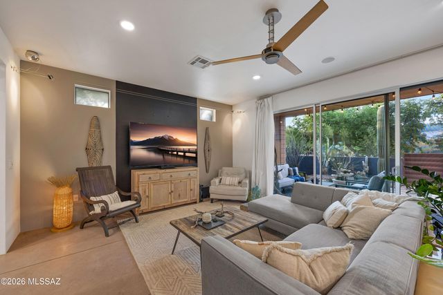 10501 E Eleanor Maldonado Place, Tucson, AZ 85747