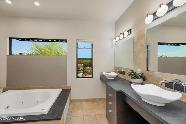 10501 E Eleanor Maldonado Place, Tucson, AZ 85747
