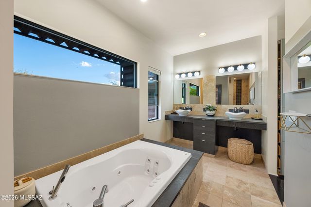 10501 E Eleanor Maldonado Place, Tucson, AZ 85747
