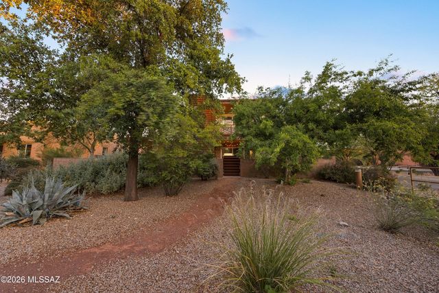 10501 E Eleanor Maldonado Place, Tucson, AZ 85747