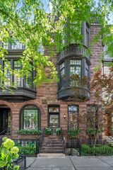 55 E ELM Street, Chicago, IL 60611
