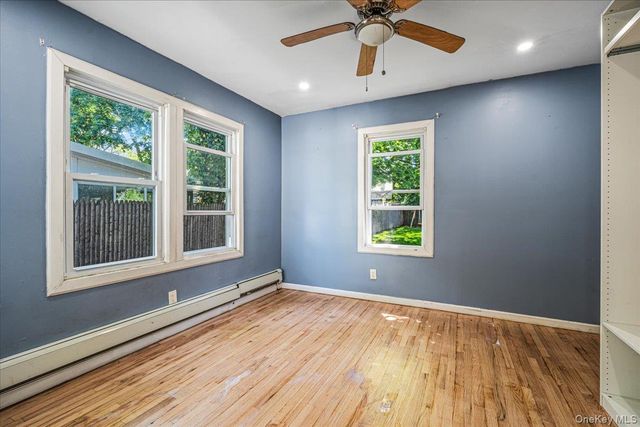 42 Willow Avenue, Freeport, NY 11520