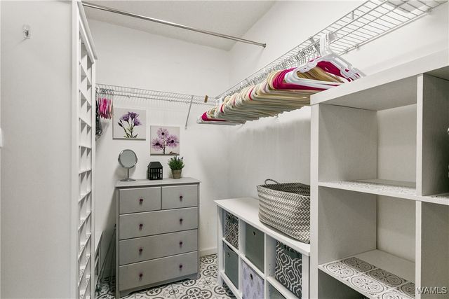 2330 Cross Creek, Tuscaloosa, AL 35404