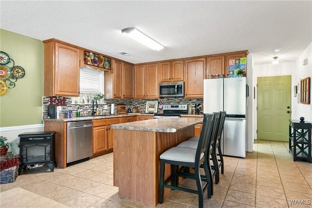 2330 Cross Creek, Tuscaloosa, AL 35404