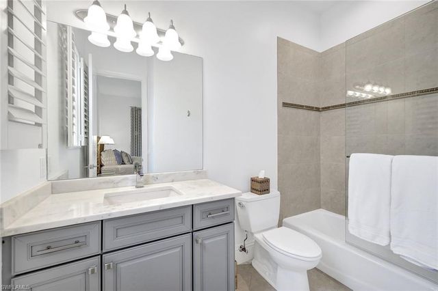 1427 Hemingway PL, Naples, FL 34103