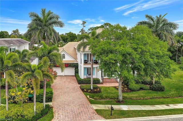 1427 Hemingway PL, Naples, FL 34103