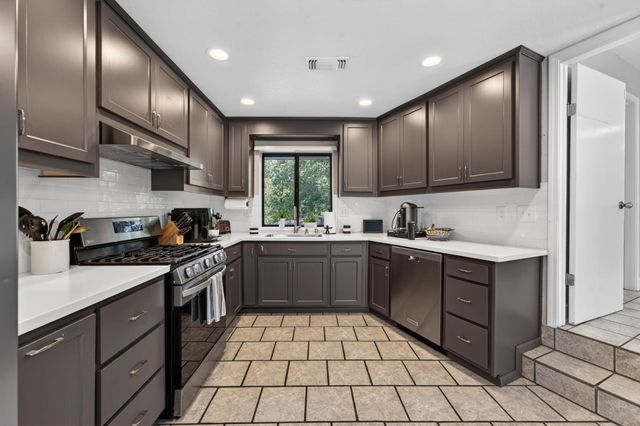 6845 Auburn Folsom Rd, Granite Bay, CA 95746