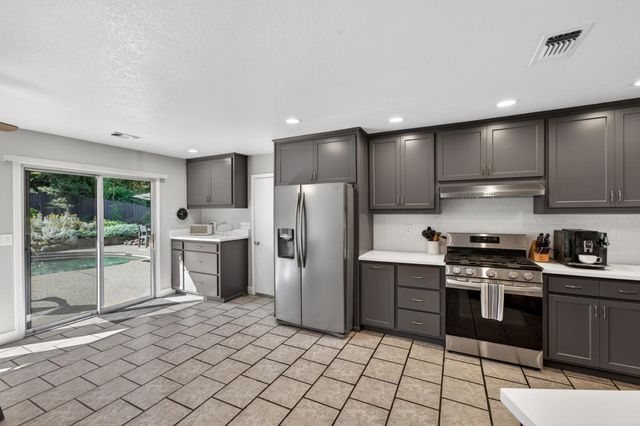 6845 Auburn Folsom Rd, Granite Bay, CA 95746