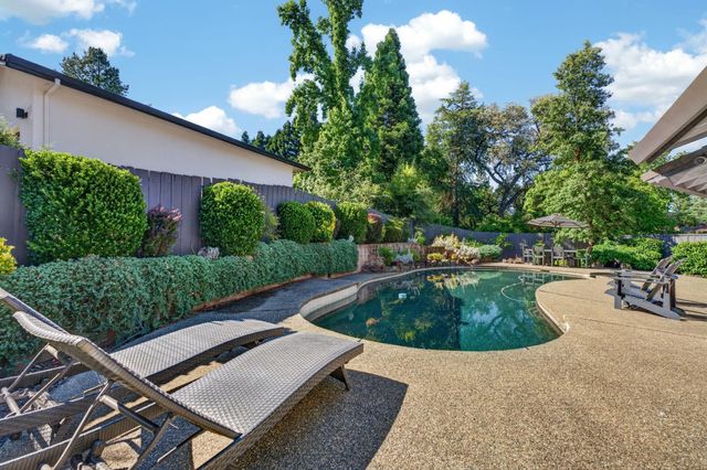 6845 Auburn Folsom Rd, Granite Bay, CA 95746