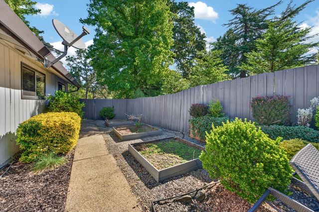 6845 Auburn Folsom Rd, Granite Bay, CA 95746