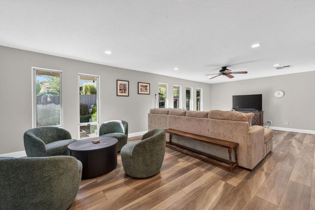 6845 Auburn Folsom Rd, Granite Bay, CA 95746