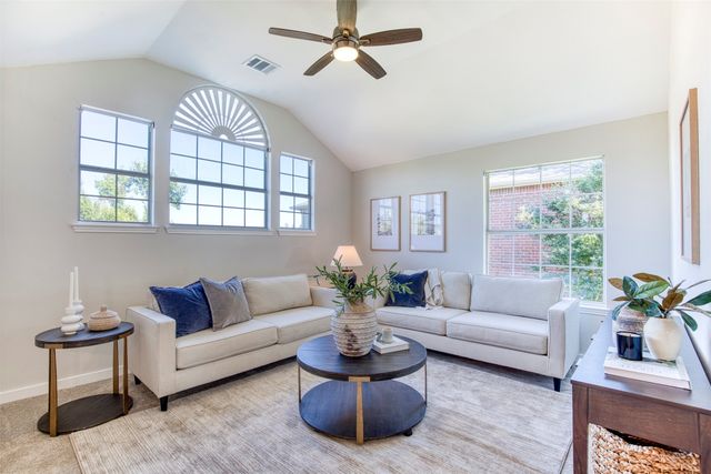 5202 Orlando Circle, Rowlett, TX 75088