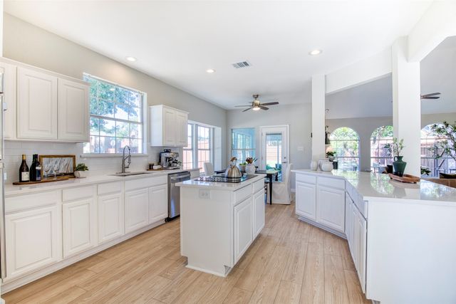 5202 Orlando Circle, Rowlett, TX 75088