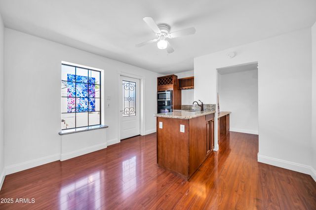 1448 E ROYAL PALM Road, Phoenix, AZ 85020