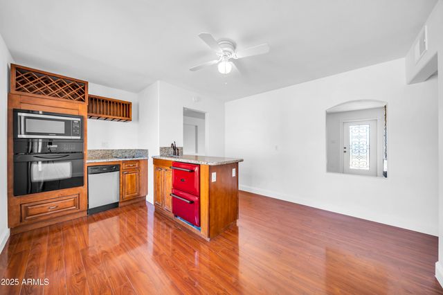 1448 E ROYAL PALM Road, Phoenix, AZ 85020