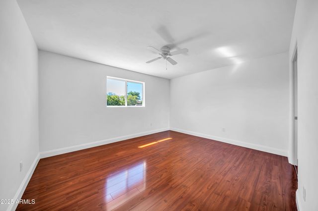 1448 E ROYAL PALM Road, Phoenix, AZ 85020