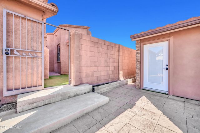 1448 E ROYAL PALM Road, Phoenix, AZ 85020