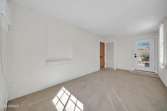 1448 E ROYAL PALM Road, Phoenix, AZ 85020