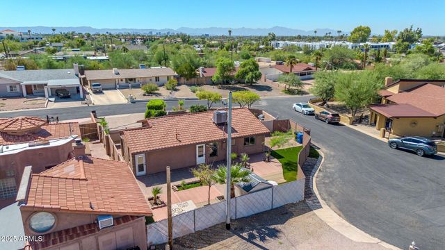 1448 E ROYAL PALM Road, Phoenix, AZ 85020