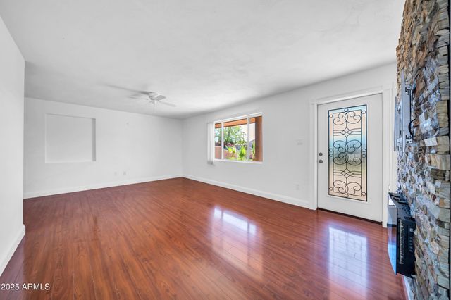 1448 E ROYAL PALM Road, Phoenix, AZ 85020