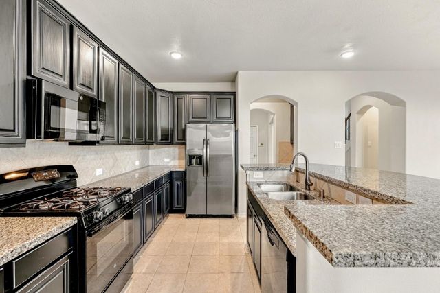 632 Kickapoo Court, Webster, TX 77598
