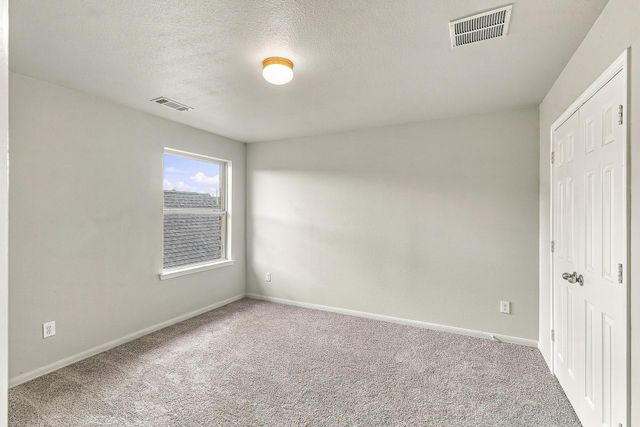 632 Kickapoo Court, Webster, TX 77598