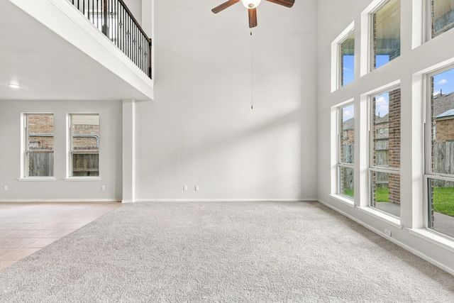 632 Kickapoo Court, Webster, TX 77598