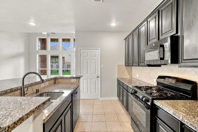 632 Kickapoo Court, Webster, TX 77598
