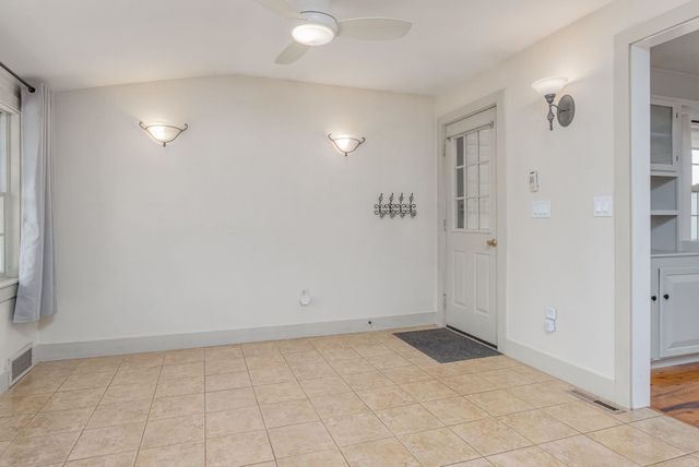 39 Dearborn Avenue, Hampton, NH 03842