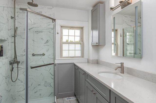 39 Dearborn Avenue, Hampton, NH 03842