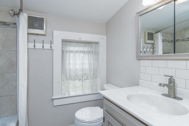 39 Dearborn Avenue, Hampton, NH 03842