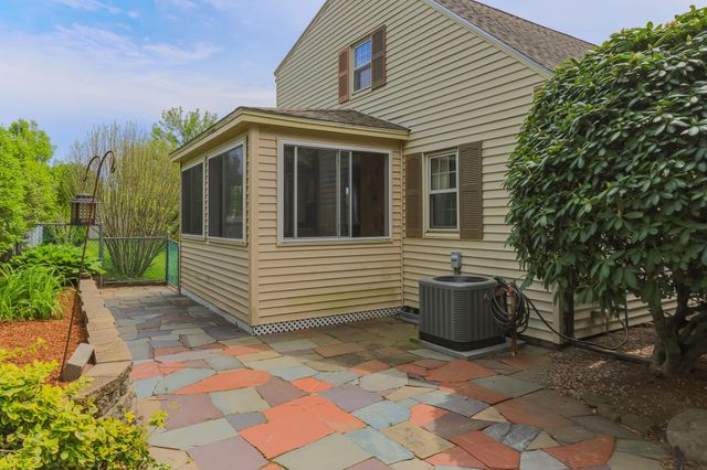 39 Dearborn Avenue, Hampton, NH 03842