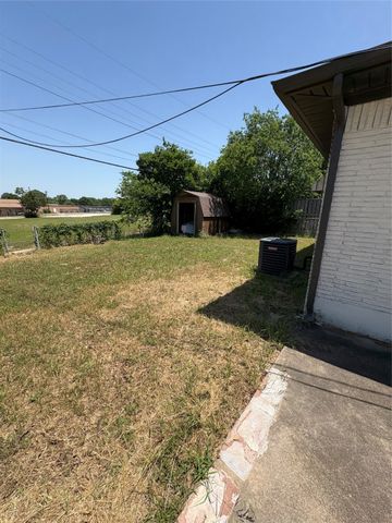 2306 Greenland Drive, Dallas, TX 75228