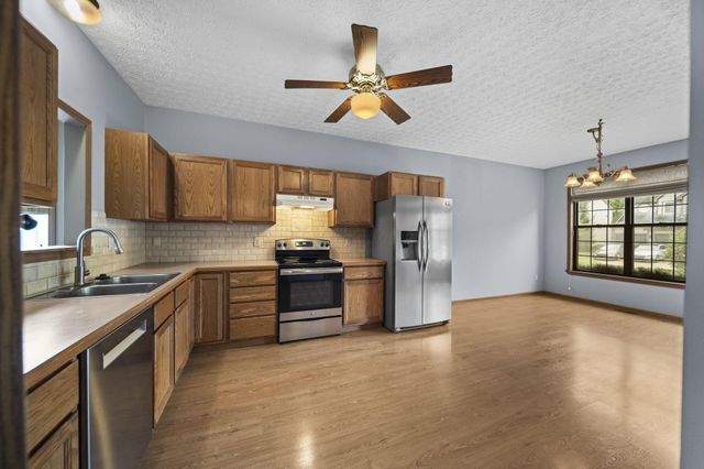 5924 Heritage Farms Drive, Hilliard, OH 43026