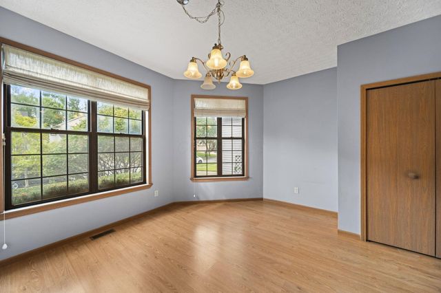 5924 Heritage Farms Drive, Hilliard, OH 43026