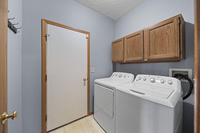 5924 Heritage Farms Drive, Hilliard, OH 43026