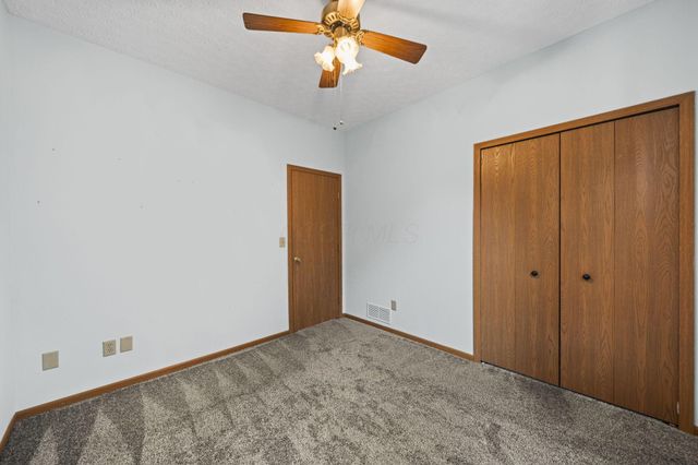 5924 Heritage Farms Drive, Hilliard, OH 43026