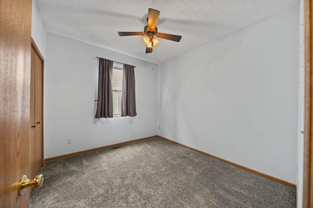 5924 Heritage Farms Drive, Hilliard, OH 43026