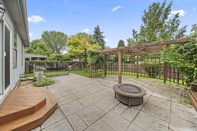 5924 Heritage Farms Drive, Hilliard, OH 43026