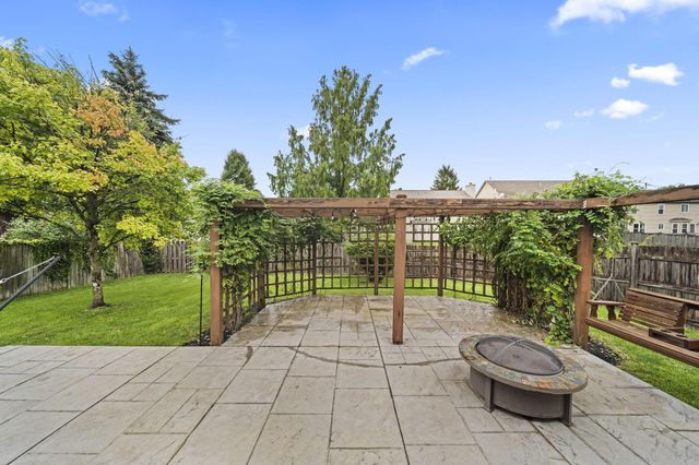 5924 Heritage Farms Drive, Hilliard, OH 43026