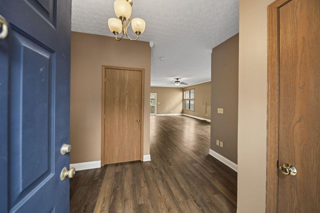 5924 Heritage Farms Drive, Hilliard, OH 43026