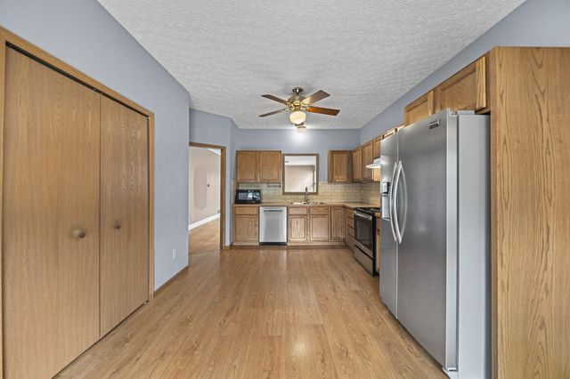 5924 Heritage Farms Drive, Hilliard, OH 43026