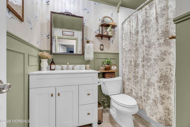 186 Van Brackle Road, Aberdeen, NJ 07747