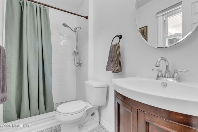 186 Van Brackle Road, Aberdeen, NJ 07747