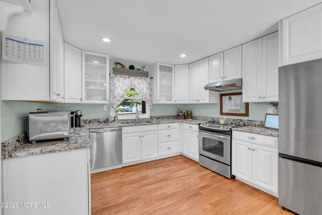 186 Van Brackle Road, Aberdeen, NJ 07747