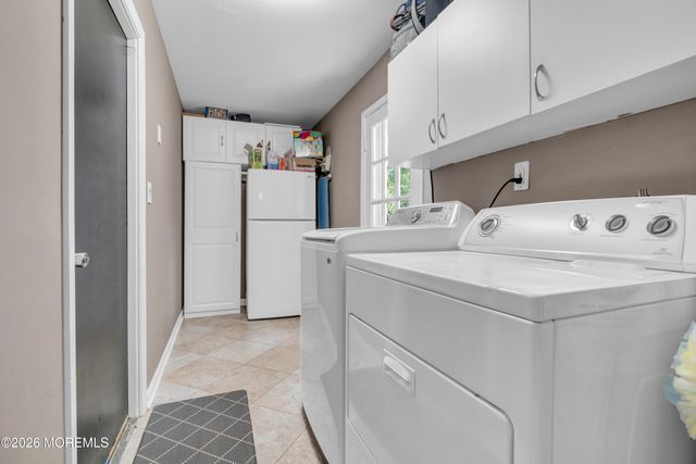 186 Van Brackle Road, Aberdeen, NJ 07747
