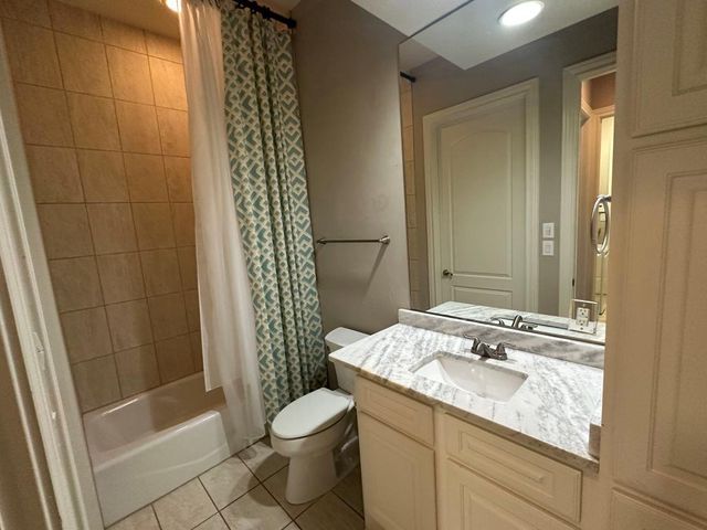 210 Versilia CIR, Lakeway, TX 78734