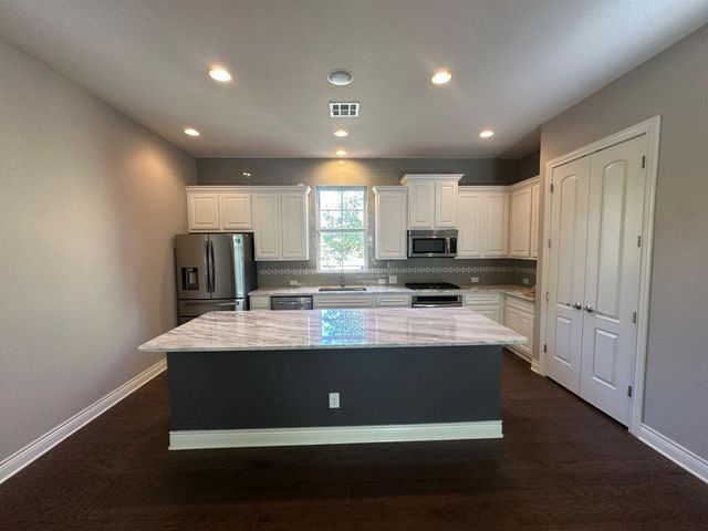 210 Versilia CIR, Lakeway, TX 78734
